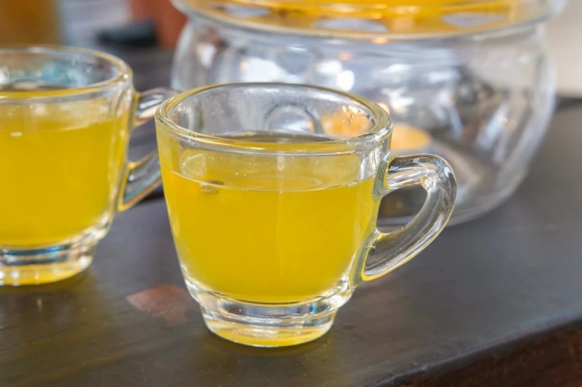 台中夜景餐廳推薦！鳥語花香泡腳邊賞百萬夜景，超萌小動物互動超療癒。