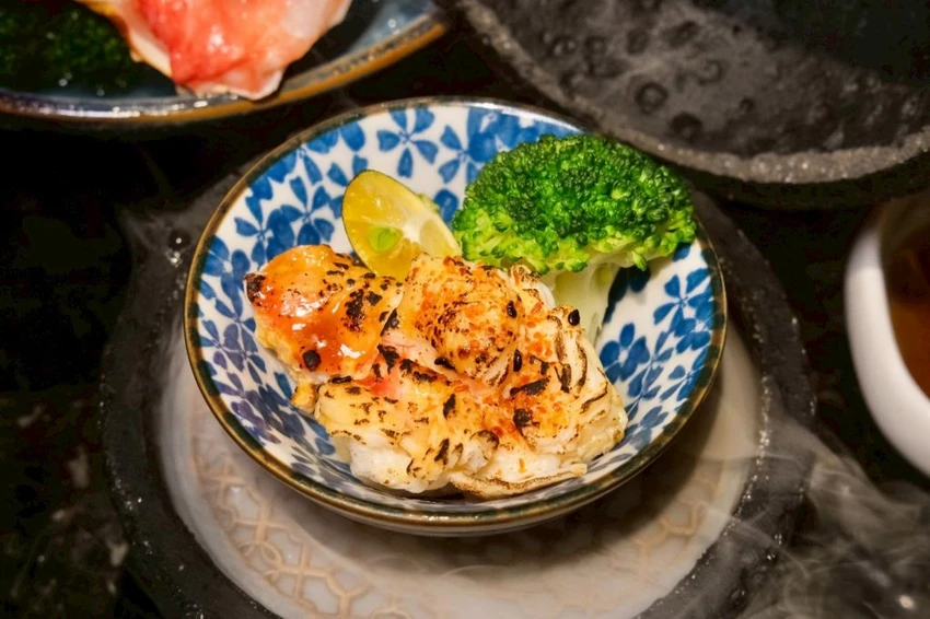 台中火鍋高CP值推薦！匠極緻鍋物A5和牛火鍋千元有找，再送帝王蟹二吃。