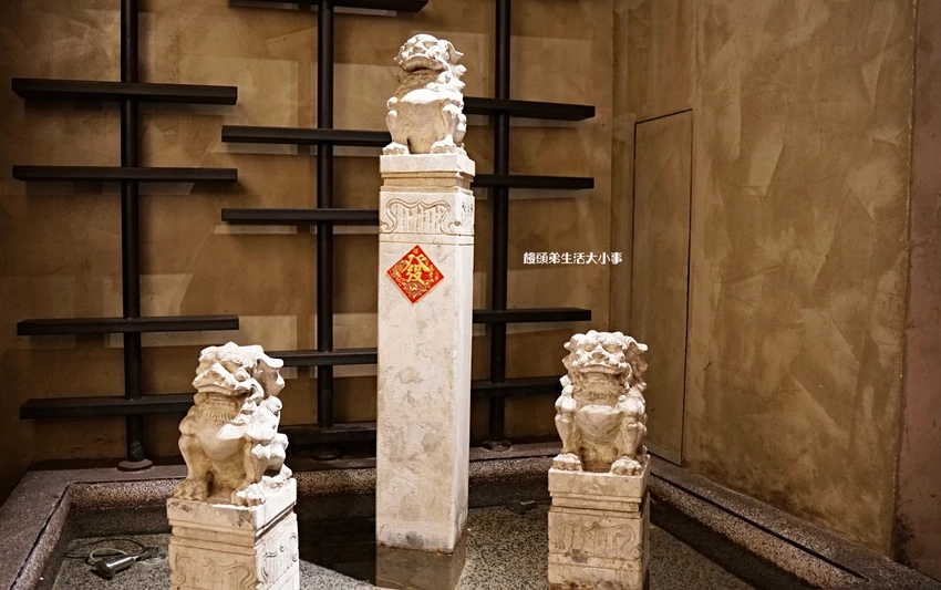 西門打狗霸「一鍋兩吃」新潮吃法，椒香辣子雞與花雕雞鍋雙重滿足。