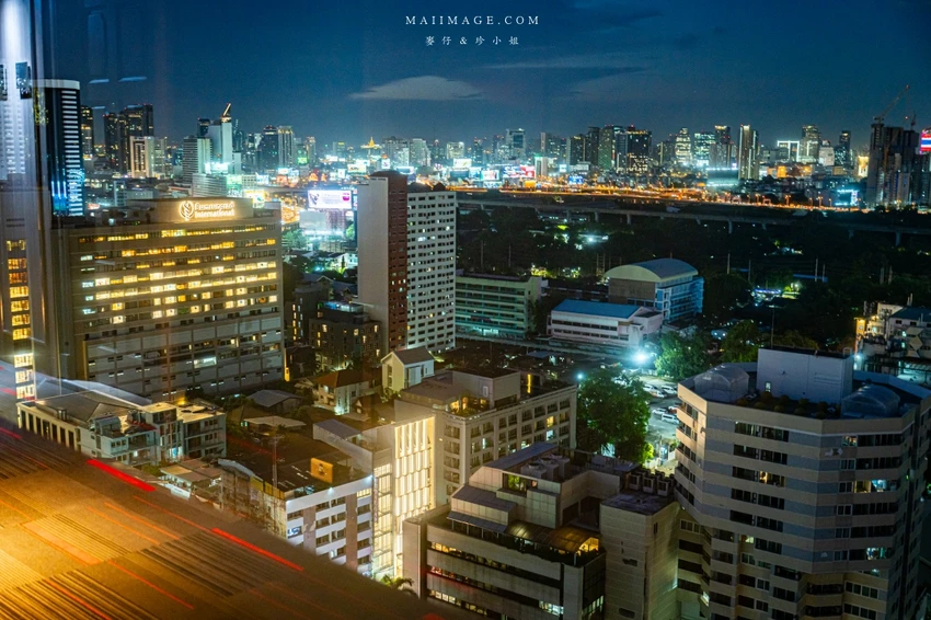 曼谷高CP值住宿！皇家本佳大酒店，市景豪華房坐擁180度夜景。