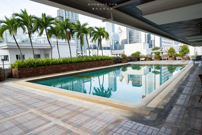 曼谷高CP值住宿！皇家本佳大酒店，市景豪華房坐擁180度夜景。