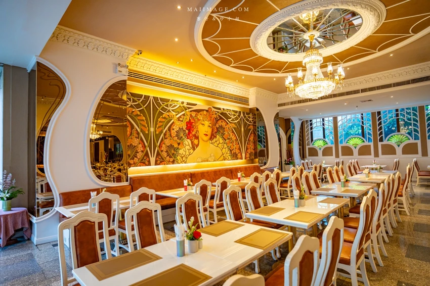 曼谷高CP值住宿！皇家本佳大酒店，市景豪華房坐擁180度夜景。