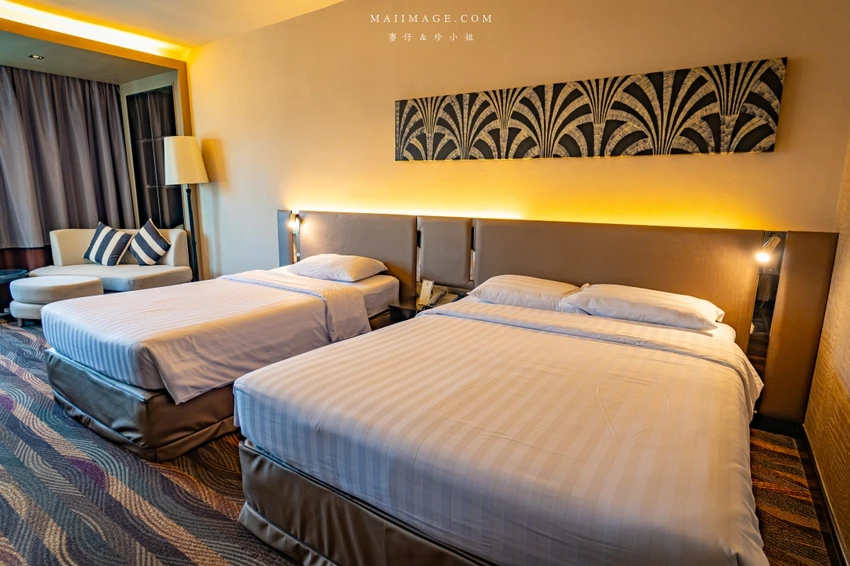 曼谷高CP值住宿！皇家本佳大酒店，市景豪華房坐擁180度夜景。