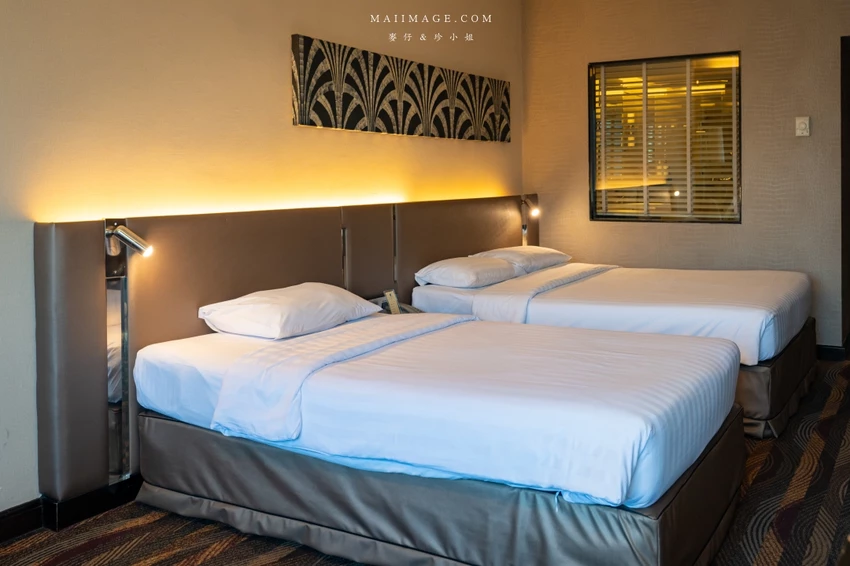 曼谷高CP值住宿！皇家本佳大酒店，市景豪華房坐擁180度夜景。