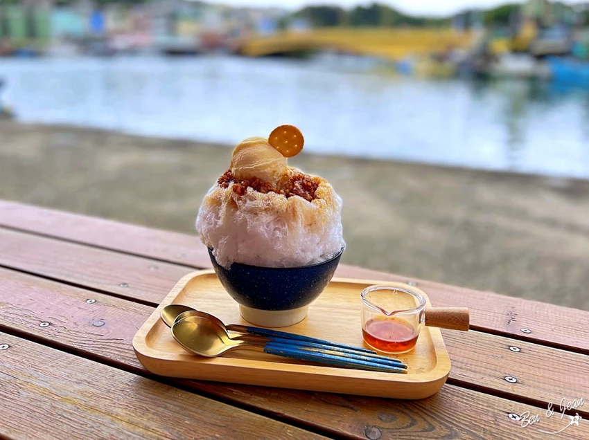 【正濱漁港】基隆必遊景點彩色小漁村、阿根納造船廠，光雕秀～美食餐廳景點一次報給你