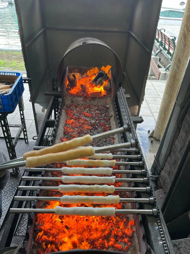 【正濱漁港】基隆必遊景點彩色小漁村、阿根納造船廠，光雕秀～美食餐廳景點一次報給你