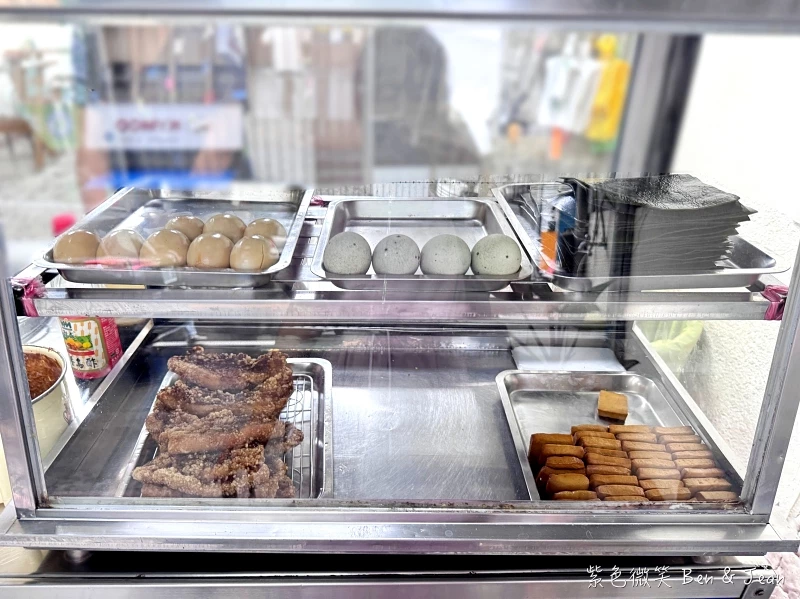 【馬賽無名麵店】冬山新店址,必吃豬油拌麵、麻醬麵、燒肉、餛飩魚丸湯