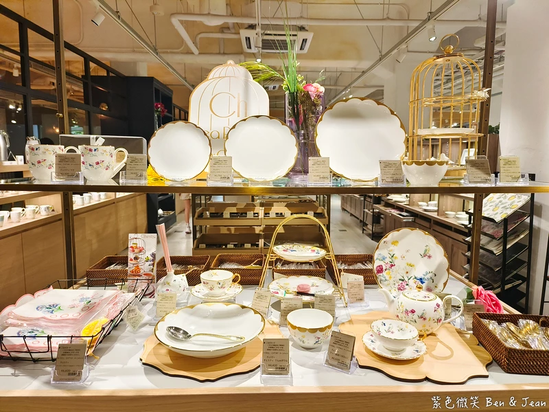 【永旺夢樂城則名古屋武花園&則武之森】蔦屋書店超大書牆、吉卜力龍貓瓷器、永旺商場美食餐廳、百元商店3co