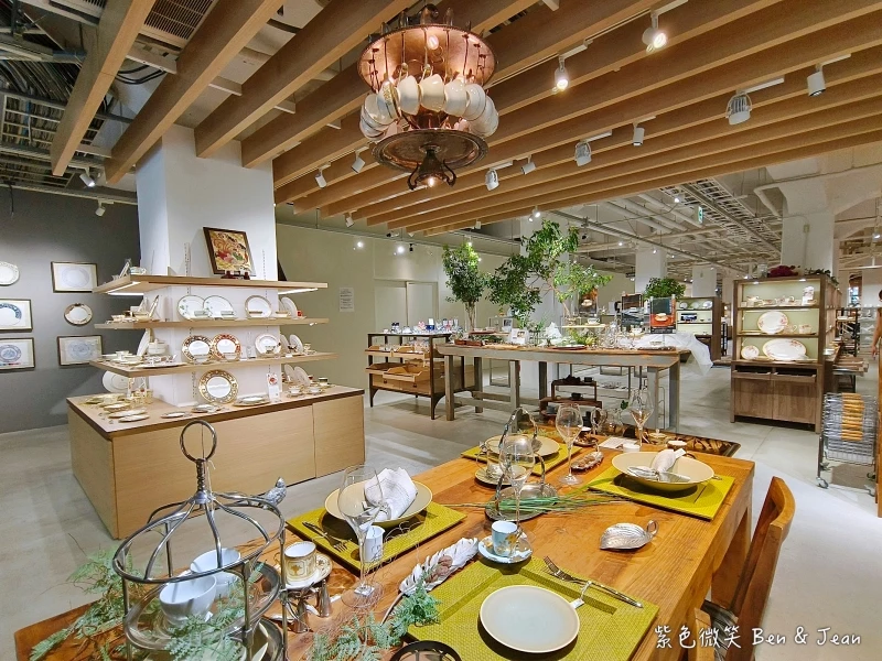 【永旺夢樂城則名古屋武花園&則武之森】蔦屋書店超大書牆、吉卜力龍貓瓷器、永旺商場美食餐廳、百元商店3co