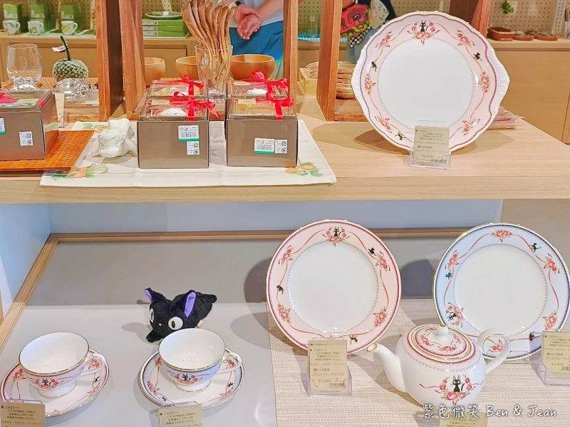 【永旺夢樂城則名古屋武花園&則武之森】蔦屋書店超大書牆、吉卜力龍貓瓷器、永旺商場美食餐廳、百元商店3co