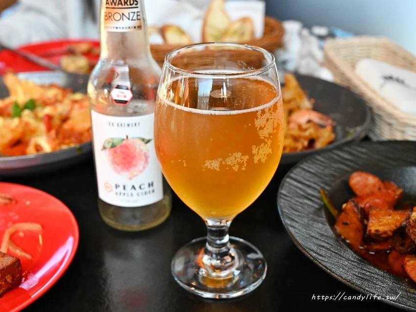 ABV閣樓餐酒館板橋府中店｜隱身在高樓中歐陸餐酒館，主打多款特造型義大利麵，尾牙春酒優惠開跑 - 糖糖's...