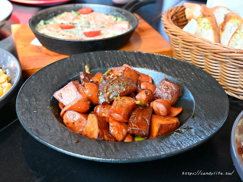ABV閣樓餐酒館板橋府中店｜隱身在高樓中歐陸餐酒館，主打多款特造型義大利麵，尾牙春酒優惠開跑 - 糖糖's...