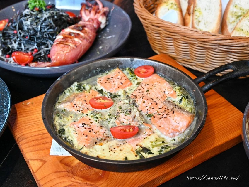 ABV閣樓餐酒館板橋府中店｜隱身在高樓中歐陸餐酒館，主打多款特造型義大利麵，尾牙春酒優惠開跑 - 糖糖's...