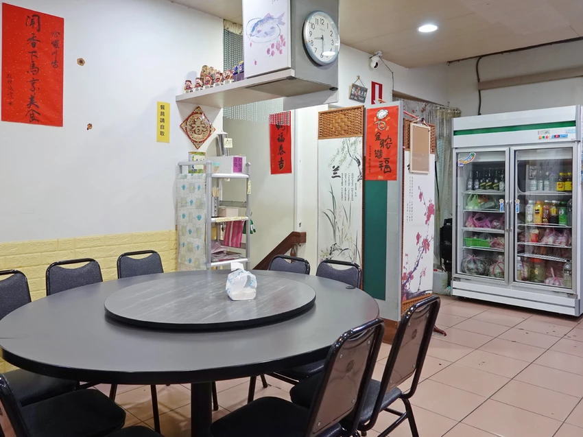 新北淡水—哈囉川味｜人均三百高性價比熱炒 料多實在百元炒飯炒麵必點｜沙崙路、沙崙夜市、滬尾砲台、漁人碼