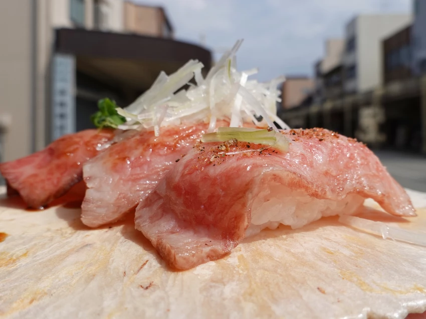 日本岐阜—肉の匠家｜飛驒高山老街人手一盤入口即化飛驒牛壽司