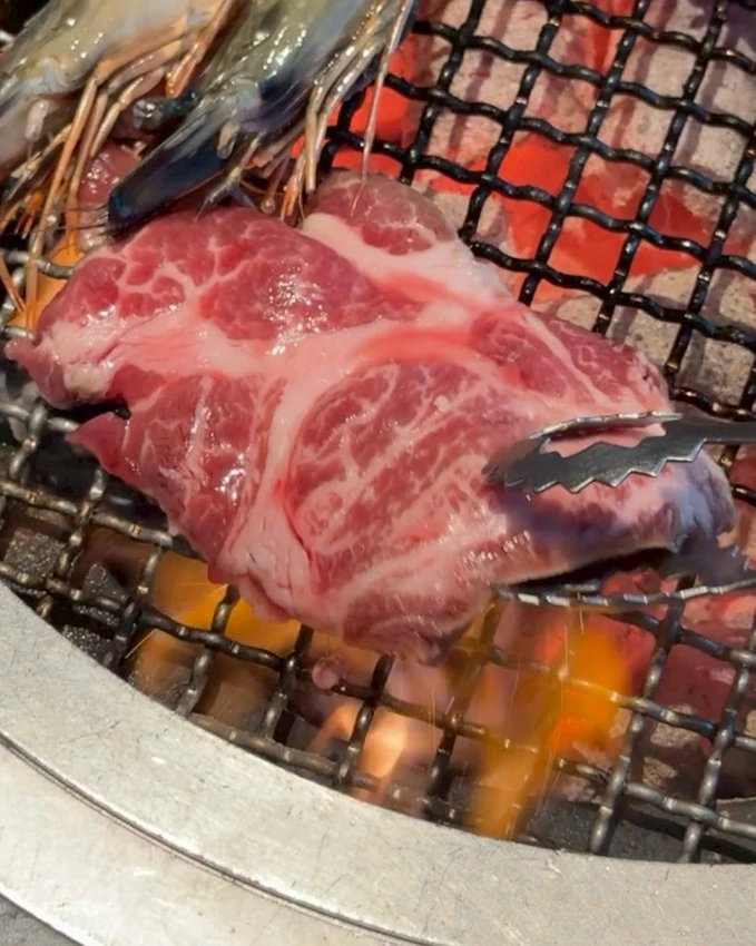 1928燒肉總鋪｜高雄最美夕陽的海景燒肉店，超浮誇海鮮食材一次滿足!!!