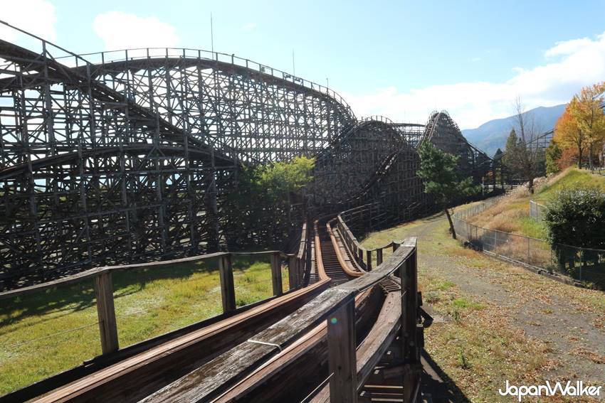 日本第1座木造雲霄飛車 日本第1座木造雲霄飛車