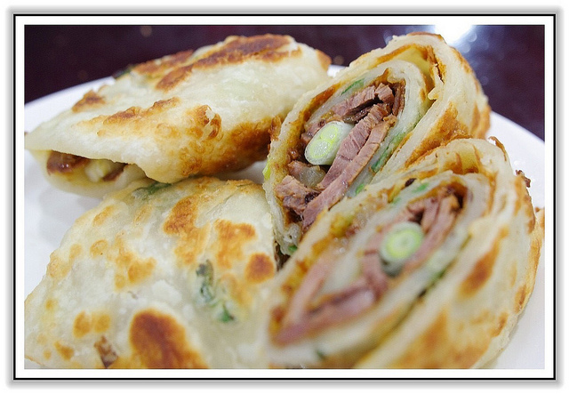 ＜食記＞東區平價巷弄美食： 皮薄餡多 小心湯汁爆口-東區紫琳　