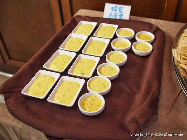 Yummy Cafe：【食記】鴨子湖畔聊爆肝 @ 新竹香山-中華大學-Yummy Cafe-兩講學堂