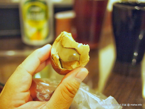 阿皮嬸紅茶香菇茶葉蛋:【食記】南投魚池-阿皮嬸紅茶香菇茶葉蛋 : 原來熟悉的親切感是因為王灝老師的作品?! 阿皮嬸紅茶香菇茶葉蛋:【食記】南投魚池-阿皮嬸紅茶香菇茶葉蛋 : 原來熟悉的親切感是因為王灝老師的作品?!