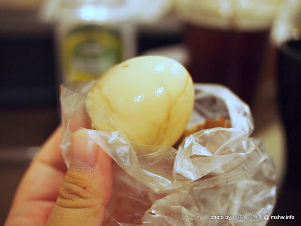 阿皮嬸紅茶香菇茶葉蛋:【食記】南投魚池-阿皮嬸紅茶香菇茶葉蛋 : 原來熟悉的親切感是因為王灝老師的作品?! 阿皮嬸紅茶香菇茶葉蛋:【食記】南投魚池-阿皮嬸紅茶香菇茶葉蛋 : 原來熟悉的親切感是因為王灝老師的作品?!