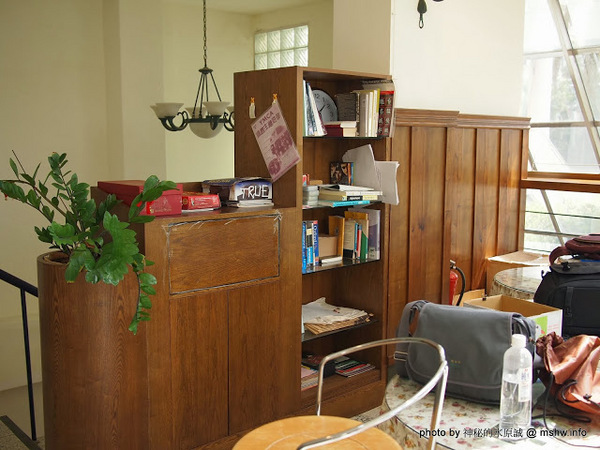 Yummy Cafe：【食記】鴨子湖畔聊爆肝 @ 新竹香山-中華大學-Yummy Cafe-兩講學堂