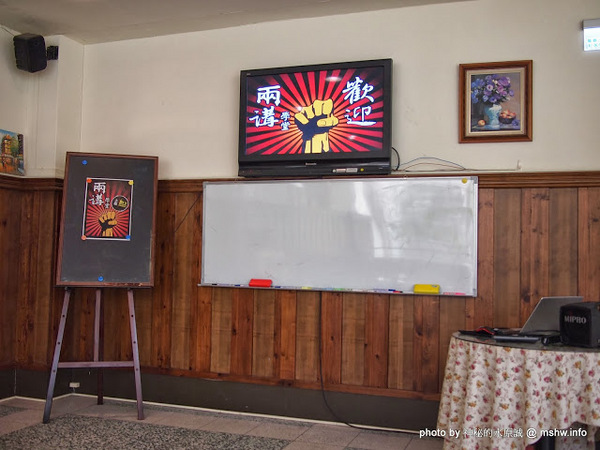 Yummy Cafe：【食記】鴨子湖畔聊爆肝 @ 新竹香山-中華大學-Yummy Cafe-兩講學堂