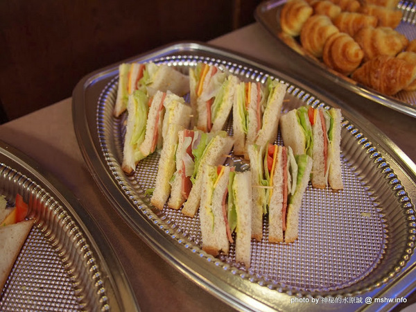 Yummy Cafe：【食記】鴨子湖畔聊爆肝 @ 新竹香山-中華大學-Yummy Cafe-兩講學堂