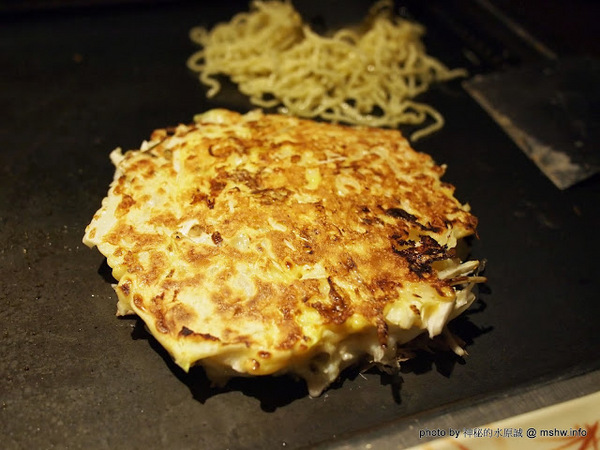 月島文字燒(台中店)：【食記】味道一般,DIY免服務費的大阪燒物店 @ 台中西屯-逢甲夜市-月島文字燒-台中店