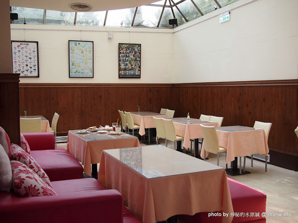 Yummy Cafe：【食記】鴨子湖畔聊爆肝 @ 新竹香山-中華大學-Yummy Cafe-兩講學堂