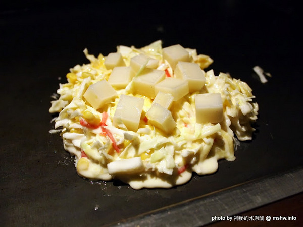 月島文字燒(台中店)：【食記】味道一般,DIY免服務費的大阪燒物店 @ 台中西屯-逢甲夜市-月島文字燒-台中店