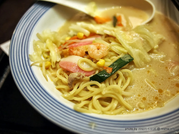 RingerHut長崎強棒麵(統一阪急店)：【食記】健康取向! 來自九州的蔬菜雜燴麵 @ 台北信義-Riger Hut長崎強棒麵-阪急店