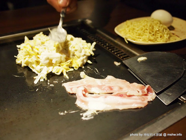 月島文字燒(台中店)：【食記】味道一般,DIY免服務費的大阪燒物店 @ 台中西屯-逢甲夜市-月島文字燒-台中店