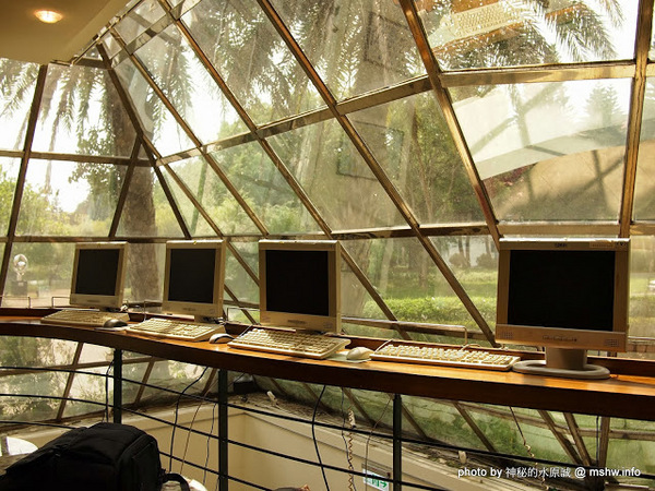 Yummy Cafe：【食記】鴨子湖畔聊爆肝 @ 新竹香山-中華大學-Yummy Cafe-兩講學堂