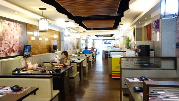 板橋站。皇璽北海道昆布鍋。超大份量的平價火鍋新選擇。絕對讓你吃到飽飽飽