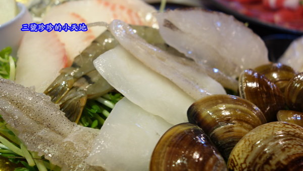 板橋站。皇璽北海道昆布鍋。超大份量的平價火鍋新選擇。絕對讓你吃到飽飽飽