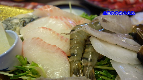 板橋站。皇璽北海道昆布鍋。超大份量的平價火鍋新選擇。絕對讓你吃到飽飽飽