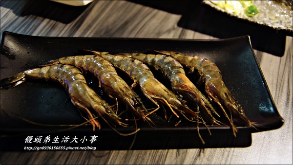 YS碳烤BAR：【食記/新北市】邊吃邊吶喊～超有ＦＵ的燒烤店♪♪YS碳烤BAR♪♪