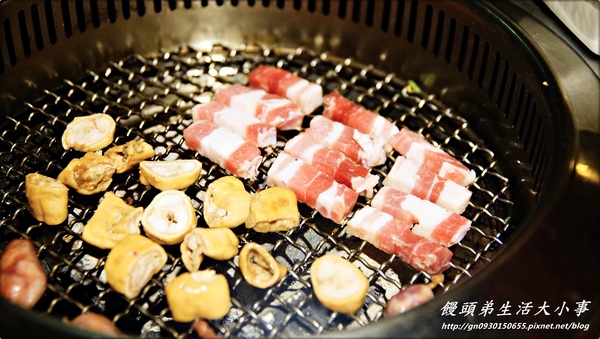 YS碳烤BAR：【食記/新北市】邊吃邊吶喊～超有ＦＵ的燒烤店♪♪YS碳烤BAR♪♪