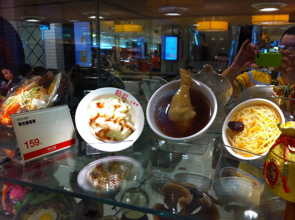 新竹美食周記(四)--papas burger&新光水月&莫凡彼