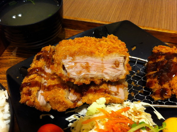 新竹美食周記(四)--papas burger&新光水月&莫凡彼