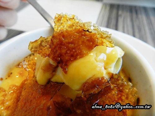 【桃園~ Black Sheep黑羊加州火烤餐廳】氣氛佳‧餐前麵包口感優