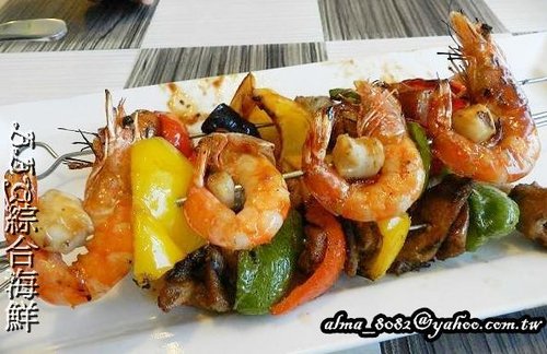 【桃園~ Black Sheep黑羊加州火烤餐廳】氣氛佳‧餐前麵包口感優