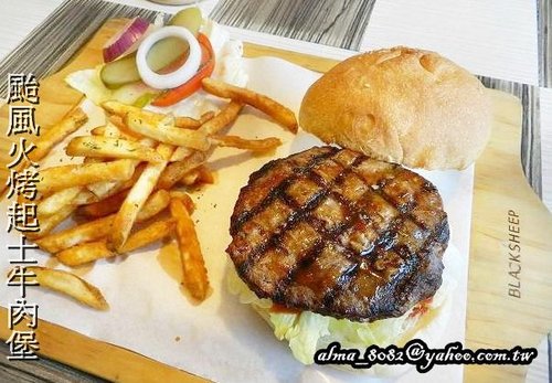 【桃園~ Black Sheep黑羊加州火烤餐廳】氣氛佳‧餐前麵包口感優