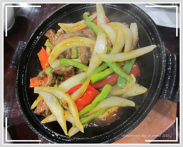 『呷』「新北市新店區」巷弄中的美味川菜就在上川館