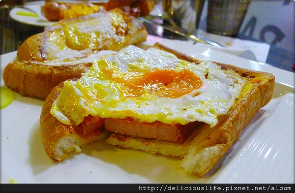 羅浮肉蛋布丁吐司剖面 羅浮肉蛋布丁吐司剖面