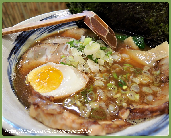 燒烤醬油拉麵 燒烤醬油拉麵