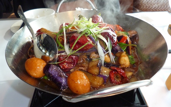 鳥窩窩私房菜(名統百貨店)：蒜泥白肉也能當衣架曬---鳥窩窩私房菜名統百貨店