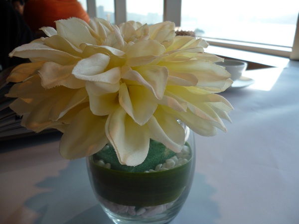 鳥窩窩私房菜(名統百貨店)：蒜泥白肉也能當衣架曬---鳥窩窩私房菜名統百貨店