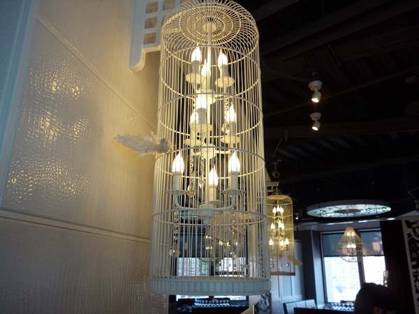 鳥窩窩私房菜(名統百貨店)：蒜泥白肉也能當衣架曬---鳥窩窩私房菜名統百貨店